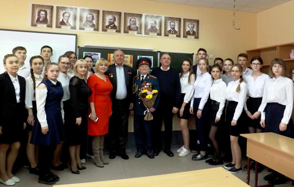 C учащимися и учителями Орловской средней общеобразовательной школы №3