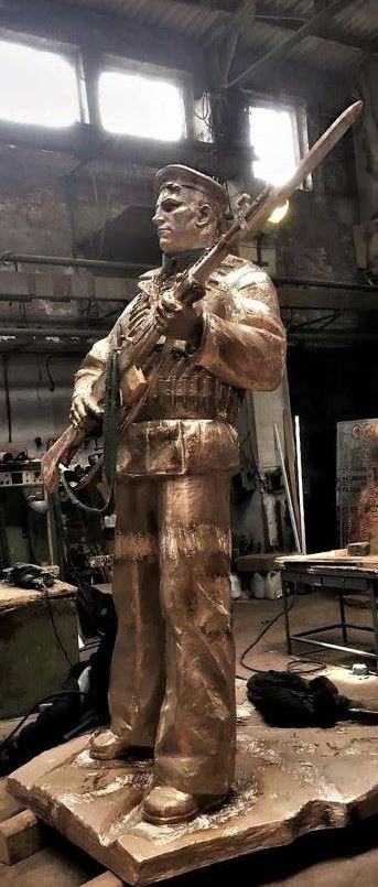Отливка памятника из бронзы