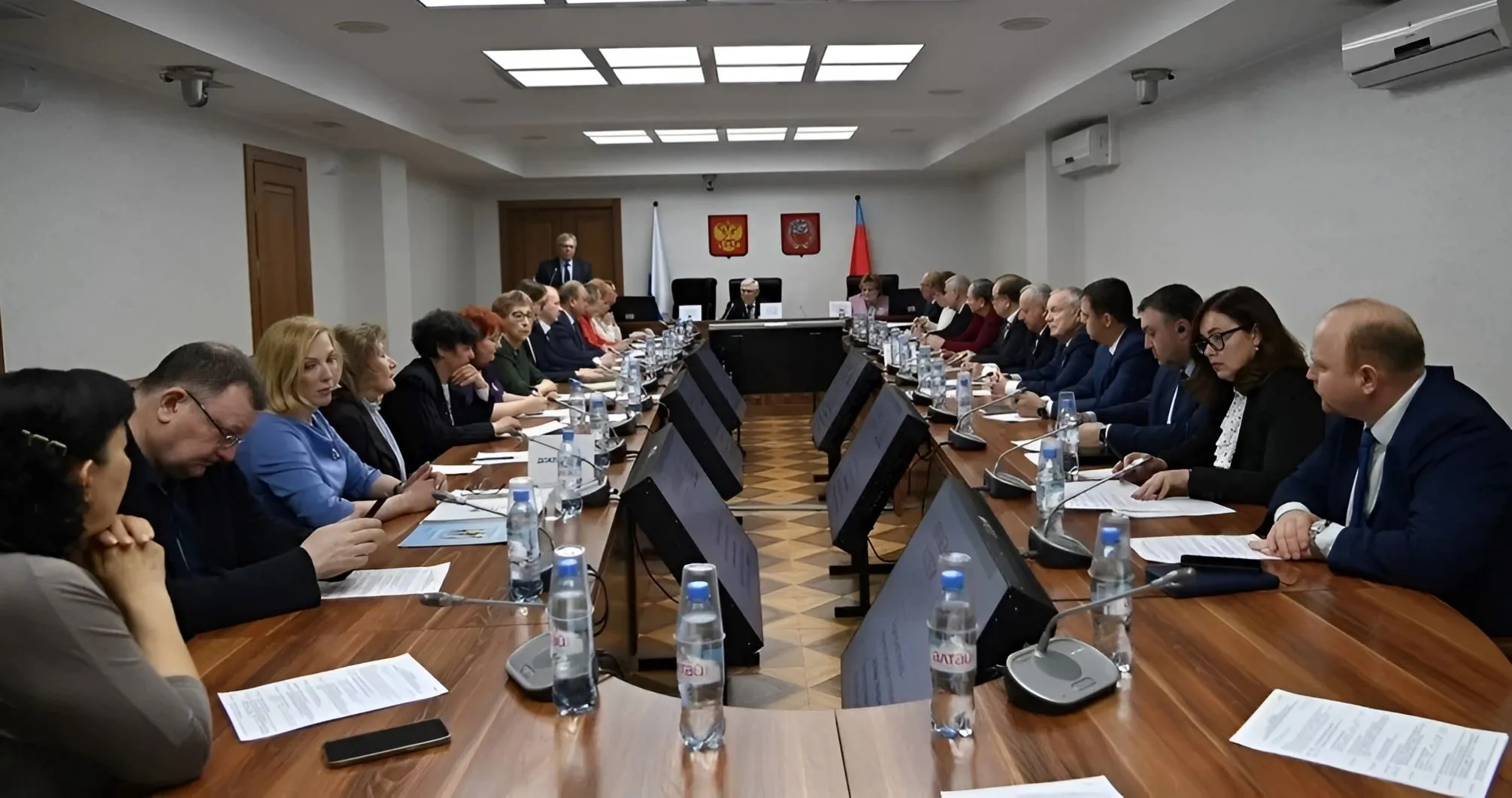 Круглы стол «Поддержка старшего поколения в Алтайском крае».