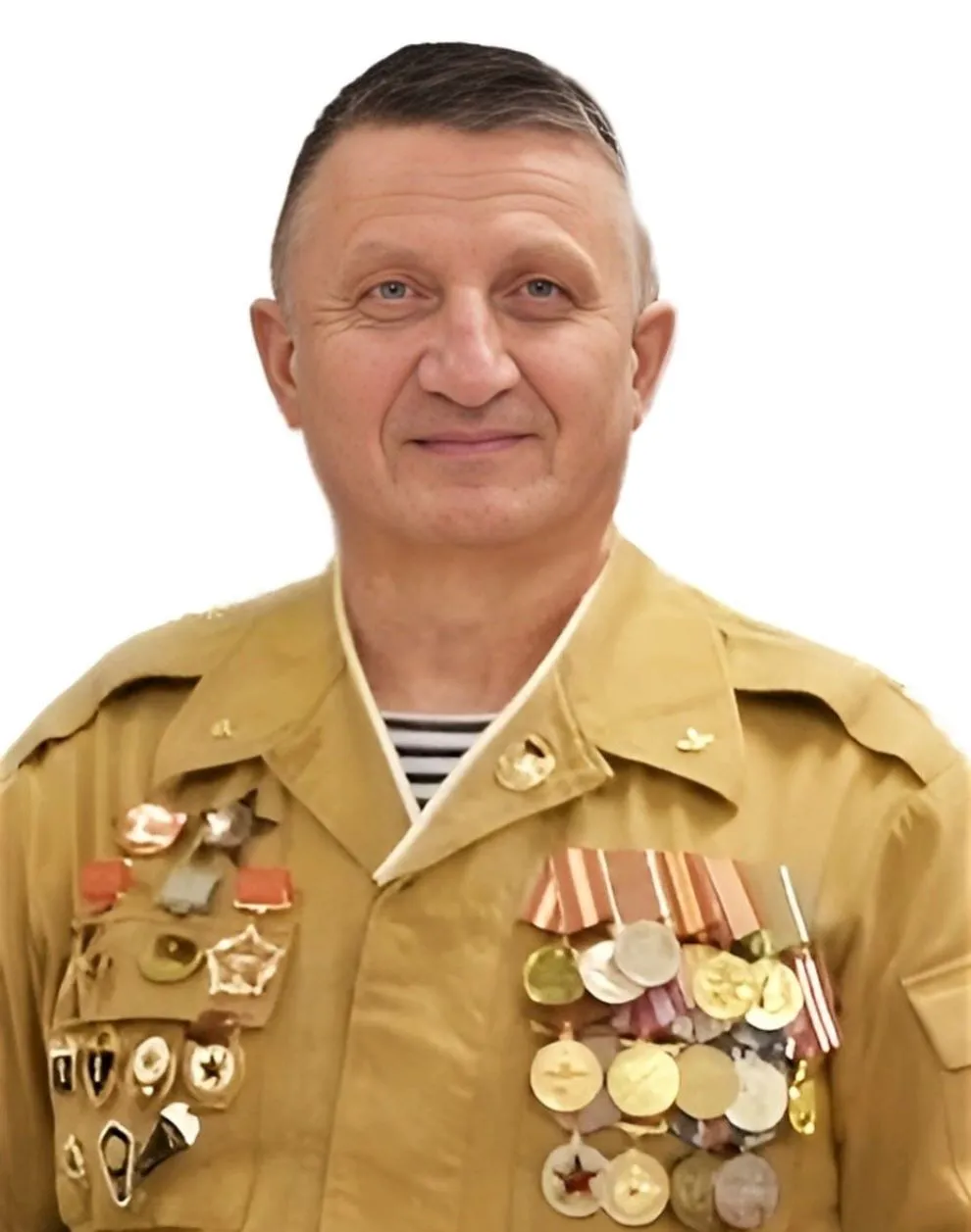 На снимке: старший лейтенант в отставке Николай Виноградов.