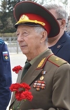 Представитель Российского фонда ветеранов в Санкт-Петербурге генерал-майор Николай Чирков.
