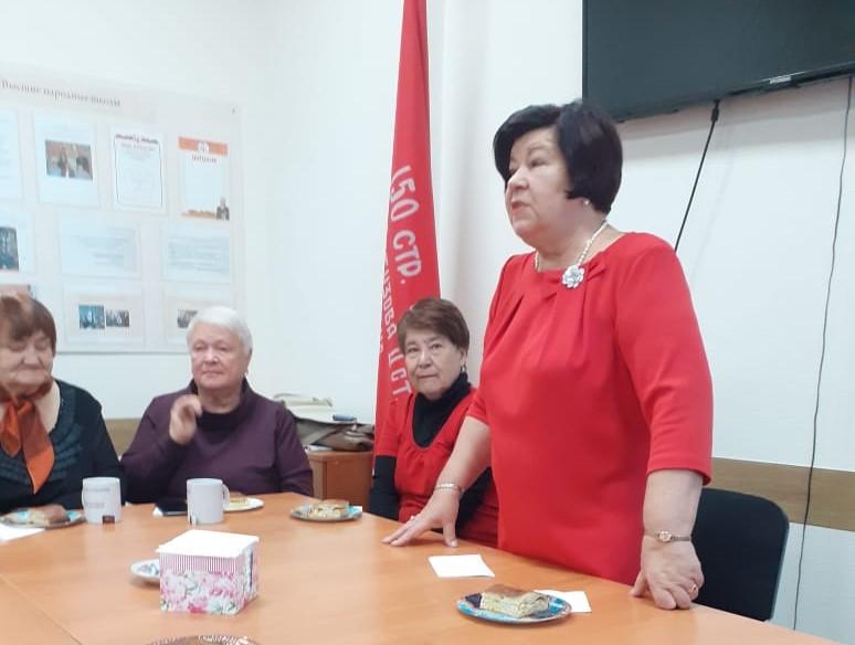 Встречу открыла председатель Иркутского областного отделения Российского фонда ветеранов Надежда Шестакова.