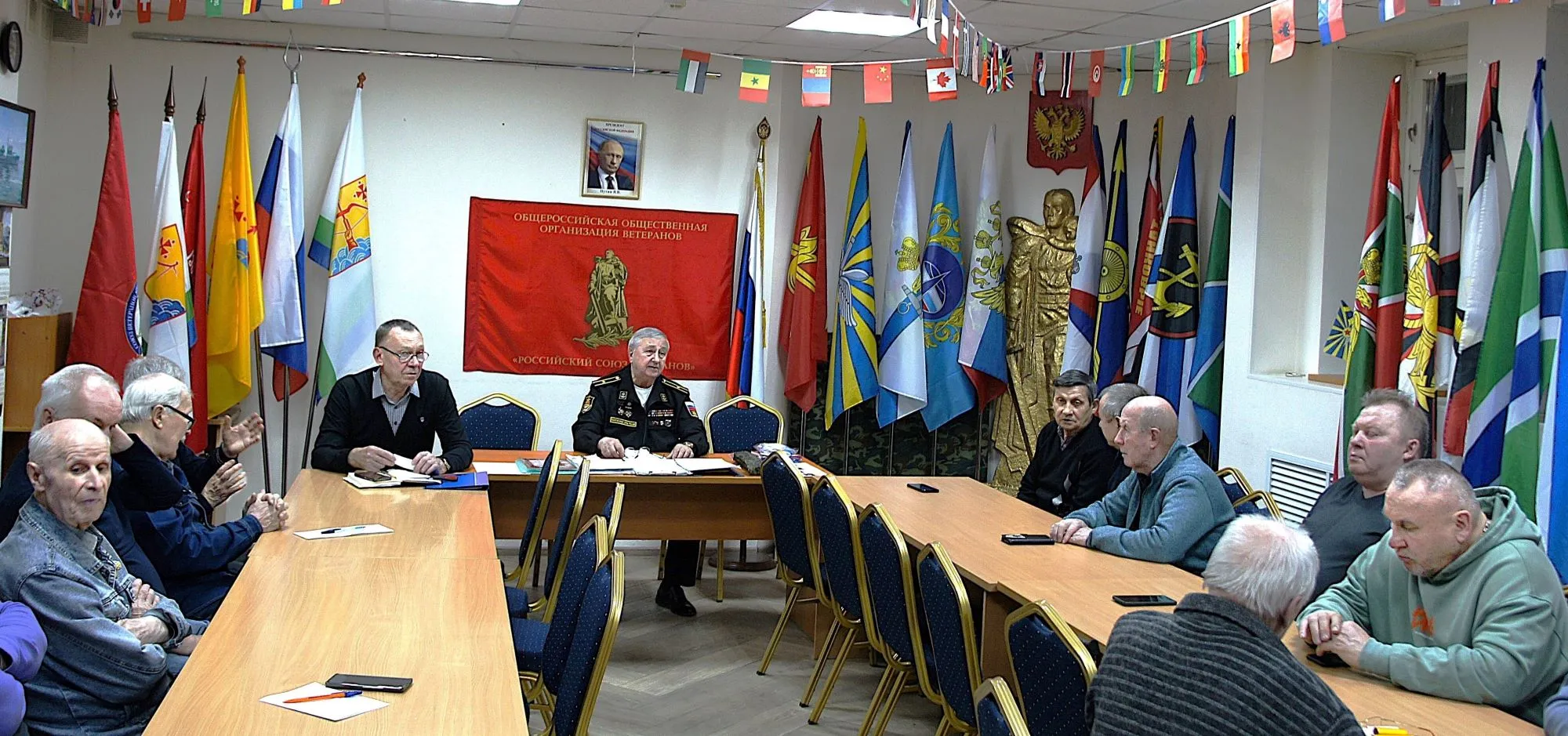 АКТИВИСТЫ МОРСКОГО СООБЩЕСТВА СВЕРИЛИ ЧАСЫ.